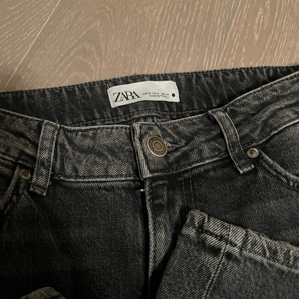 Women’s Zara Straight Leg Black Jean - Picture 2 of 4
